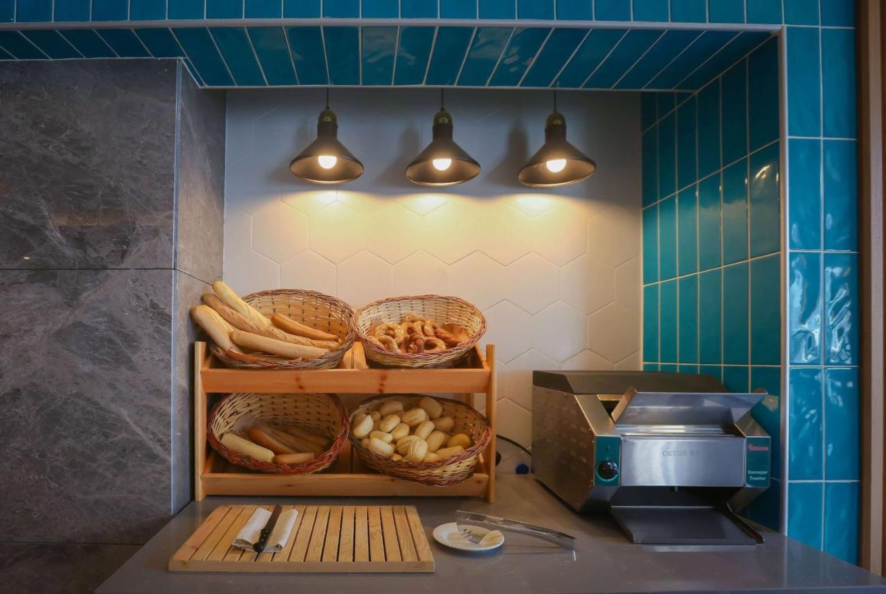 Hotel Ramada Plaza Sultanahmet Provincia di Provincia di Istanbul Esterno foto A bread station